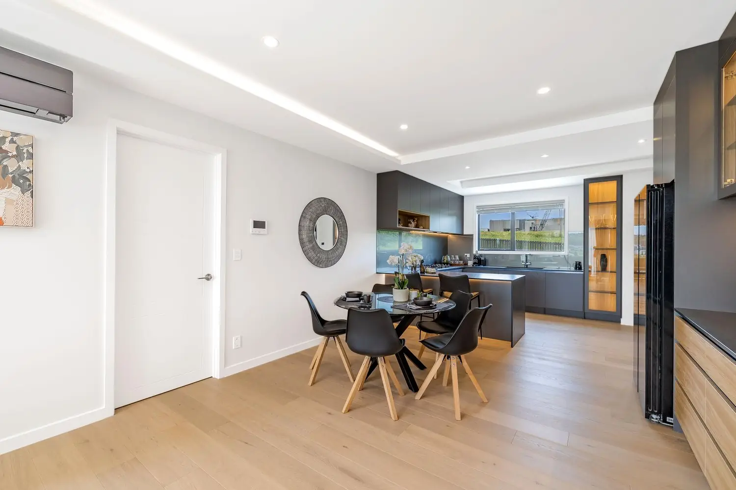 Open-plan dining and kitchen